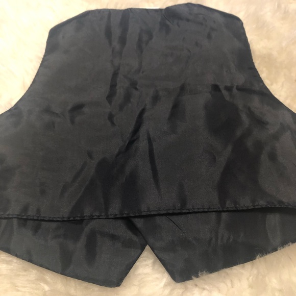 3/$10 Baby Vest, size 3-6 months - Picture 2 of 2